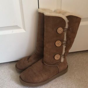 Tan Bailey Button Uggs
